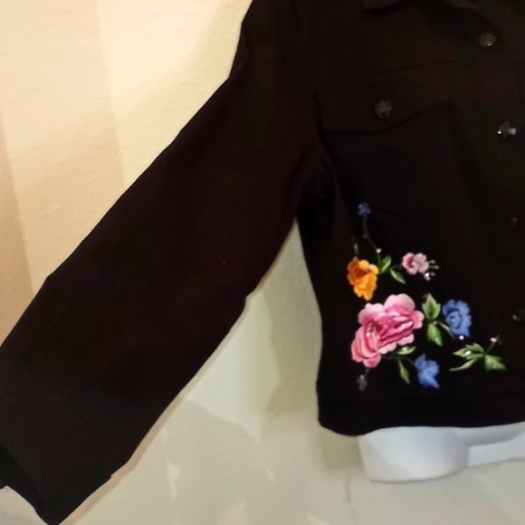 VTG-Lana Erica Floral Applique  Black Jacket - Picture 7 of 15